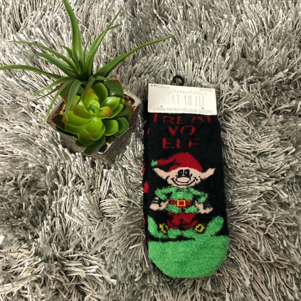 TREAT YO ELF 2-PACK MICRO VELOUR SLIPPER SOCKS